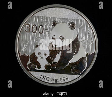 Chinesische Silber Panda, eine Reihe von Silberbarren Münzen der Volksrepublik China.  2012 ist das 30. Jahr der Serie. Stockfoto