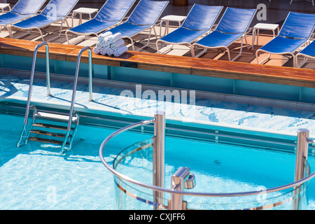 Swimming Pool. Cunard Liner Queen Victoria. Stockfoto