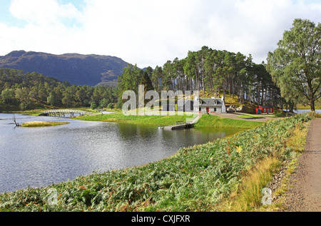 Blick in Richtung Affric Lodge am Loch Affric Glen Affric schottischen Highlands Schottland, Vereinigtes Königreich Stockfoto