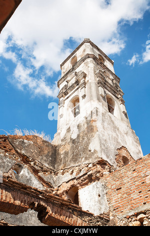 Iglesia de Santa Ana, Trinidad, Kuba - einer zerstörten Kirche mit nur die Schale noch Stockfoto