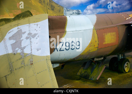 Verfallene Harrier "GR3 XZ969, Sea Harrier FRS1 ZD581 und Harrier T4 XW271 Predannack Airfield, Cornwall, UK Stockfoto