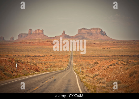 Monument Valley, Blick nach Süden auf uns Route 163, Utah, USA Stockfoto