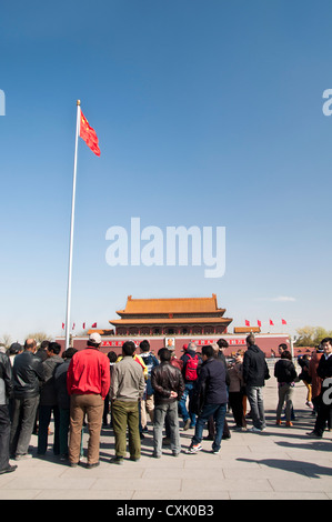 Chinesische Reisegruppe auf dem Platz des Himmlischen Friedens, Peking Stockfoto