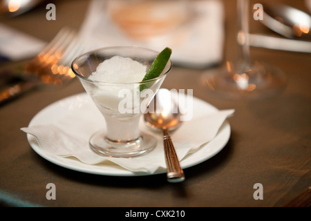 Lime Sorbet Dessert bei Hochzeit Stockfoto