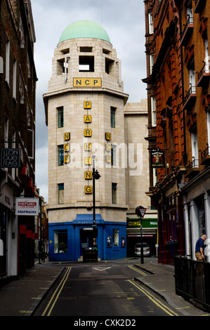 Der Brewer Street NCP-Parkplatz in Soho, Central London. Stockfoto