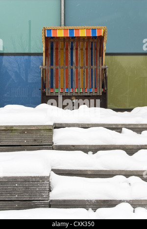 geparkten Strandkorb im winter Stockfoto