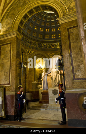 Grab von General José de San Martin, Metropolitan Cathedral, die Hauptkirche der Katholiken in Buenos Aires, Argentinien, Südamerika Stockfoto