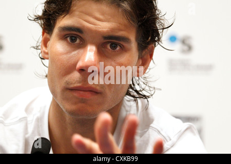 Rafael Nadal spricht bei der Pressekonferenz in der 2012-Banc Sabadell ATP-Turnier in Barcelona Stockfoto