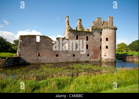 Caerlaverock Castle Grabenlöffel 13. Jahrhundert Schloss Dumfries and Galloway, Schottland.   SCO 8580 Stockfoto