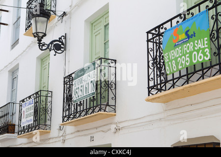 Haus Verkauf Zeichen in das Dorf von Competa in Andalusien, Südspanien Stockfoto