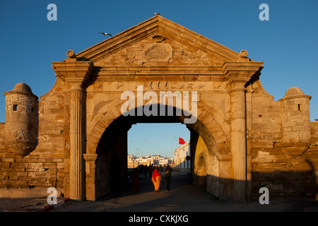 Eingangstor der Küsten Stadt Essaouira, UNESCO World Heritage Site, Marokko, Nordafrika Stockfoto