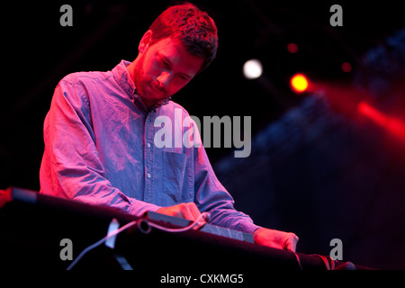 TURIN, Italien - Juni 09: Mount Kimbie am Verkehr Festival 2012 am 9. Juni 2012 Turin, Italien. Stockfoto