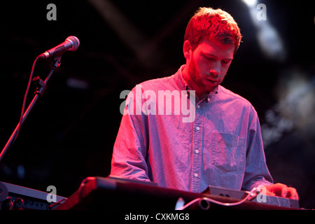 TURIN, Italien - Juni 09: Mount Kimbie am Verkehr Festival 2012 am 9. Juni 2012 Turin, Italien. Stockfoto