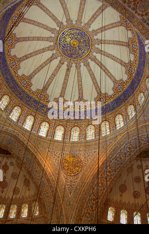 schönen Mosaik innen Kunstwerke im Inneren der blauen Moschee oder Sultan-Ahmet-Moschee, Istanbul, Türkei Stockfoto