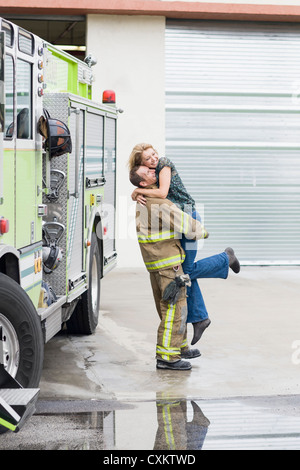 Feuerwehrmann und Freundin, Florida, USA Stockfoto