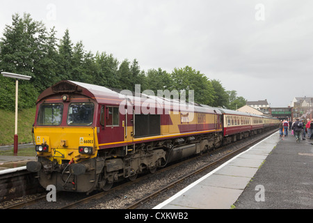 Ein Sonderzug Ausflug aus London lag bei Bury Station auf der East Lancashire Railway Heritage-Linie beibehalten. Stockfoto