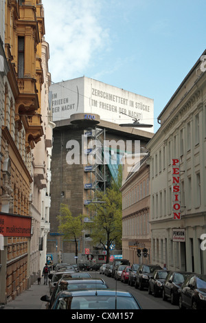 Das Haus des Meeres öffentliche Aquarium, einen ehemaligen deutschen Weltkrieg zwei Flak Flakturm im Esterhazypark, Wien, Österreich. Stockfoto