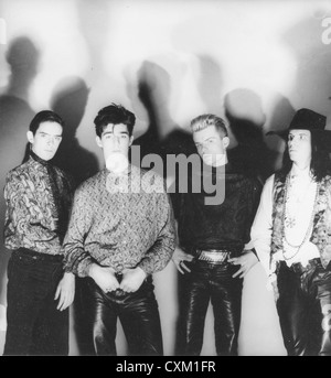 DIE Kult-Promo-Foto von UK-Rock-Gruppe über 1985. Aus l: Jamie Stewart, Nigel Preston, Billy Duffy, Ian Astbury Stockfoto