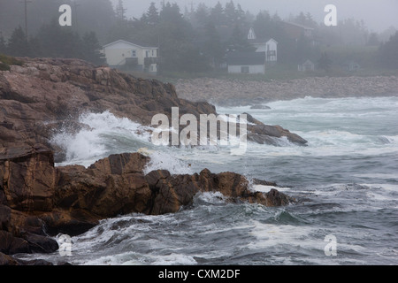 Rauhe See in Neils Harbour, Nova Scotia, Kanada Stockfoto