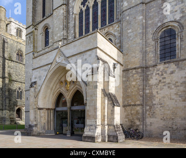 Kathedrale-Kirche der Heiligen Dreifaltigkeit am Chichester (Chichester Cathedral), West Sussex England UK Stockfoto