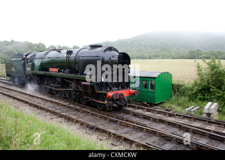 British Rail Southern Region West Country Klasse Pacific 4-6-2 34028 "Edystone" light-engine Stockfoto