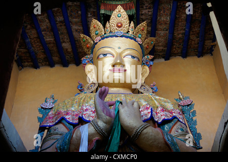 Buddha in Chamba Lhakhang (Maitreya) Tempel auf dem Tsenmo Hill, Leh, Jammu und Kaschmir, Indien Stockfoto