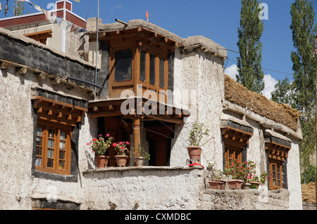 typisches Haus in Saspol, Srinagar-Leh-Highway, Jammu und Kaschmir, Indien Stockfoto