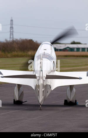 Percival Mew Gull G-AEXF mit laufendem Motor Stockfoto