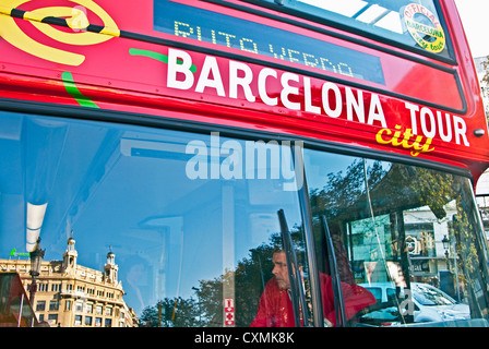 Barcelona City Tour-Bus am Placa de Catalunya Ausgangspunkt Stockfoto
