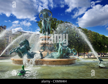 Der Brunnen von der Sternwarte ("La Fontaine de Observatoire") oder die Brunnen vier Kontinente im Jardin Marco Polo. Stockfoto