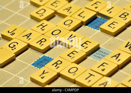 Ein Spiel Scrabble im Gange UK Stockfoto