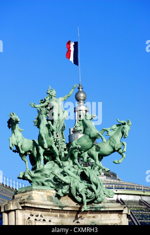 Dürfen Triomphant De La Discorde, Grand Palais des Champs-Elysées, Paris, Frankreich Stockfoto