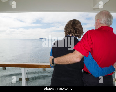 Touristen auf Radiance of the Seas Kreuzfahrt Schiff Stockfoto