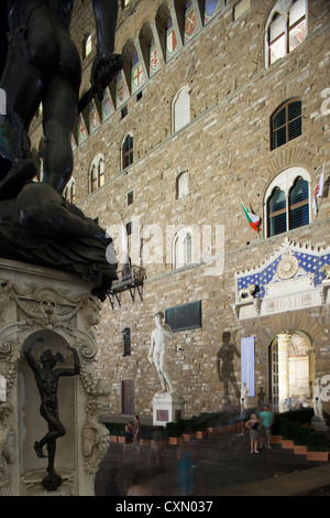 Piazza Della Signoria in Florenz, Toskana, Italien in der Nacht Stockfoto