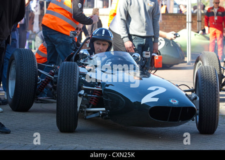 Damon Hill besucht die BRM-Tag in der Marktstadt von Bourne, Lincolnshire Stockfoto