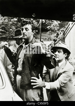 THUNDER ROAD (1958) ROBERT MITCHUM, GENE BARRY, ARTHUR RIPLEY (DIR) TROA 001 MOVIESTORE COLLECTION LTD. Stockfoto