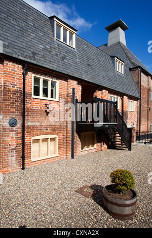 Gebäude für Wohnzwecke an Snape Maltings Suffolk England umgewandelt Stockfoto