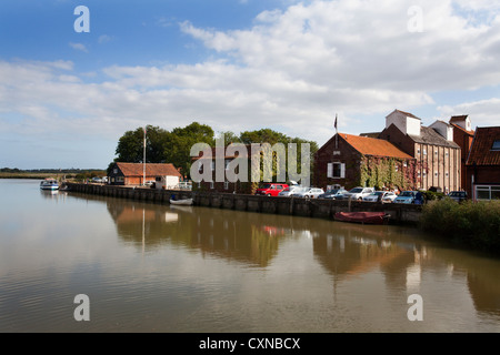 Snape Maltings und der Fluss Alde Snape Suffolk England Stockfoto