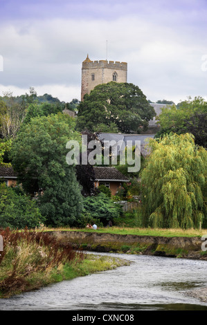 Das Dorf Leintwardine mit River Teme, Herefordshire UK Stockfoto