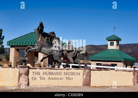 Hubbard Museum, die im freien Pferd Statuen anzeigen, New Mexico Stockfoto