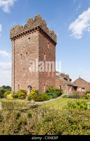 Toppin Burg in der Nähe von Warwick Brücke, Cumbria - eine Mitte 19. C. Grad II aufgeführten Bauernhaus im Stil der einen Wohnturm Grenze gemacht Stockfoto