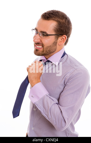 Porträt von ängstlichen Geschäftsmann, seine Krawatte zu lösen. Stockfoto