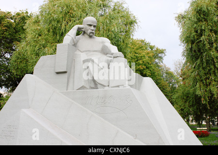 Denkmal zu Taras Schewtschenko in Poltava, Ukraine Stockfoto