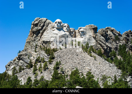 Gesichter der vier Präsidenten am Mount Rushmore National Memorial gesehen von Grand View Terrace, Black Hills, South Dakota, USA Stockfoto