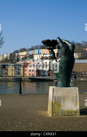 Hand der Flussgott von Vincent Woropay, Baltische Wharf, Floating Harbour, Bristol, England. Stockfoto