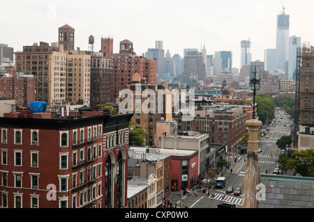 New York, NY - 6 Okt 2012 Looking South Sixth Avenue in Richtung World Trade Center Stockfoto