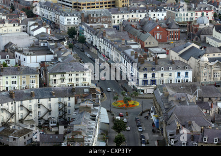 Blick auf Mostyn Straße, Llandudno Stadtzentrum, von den Great Orme. Stockfoto