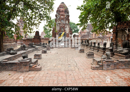 sitzende Buddha-statue Stockfoto