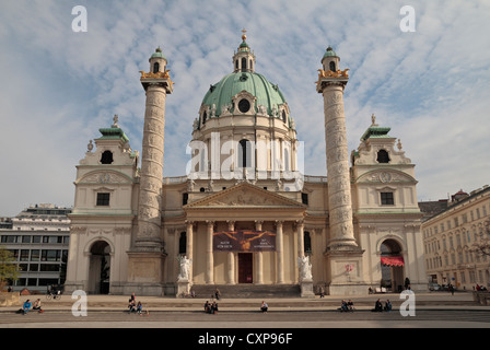 Die erstaunliche barocke Karlskirche Karlsplatz, zentrale Wien. Stockfoto