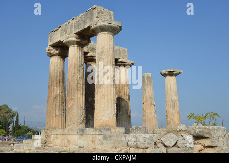 6. Jahrhundert v. Chr. der Apollotempel, der antike Korinth Korinth Gemeinde, Region Peloponnes, Griechenland Stockfoto